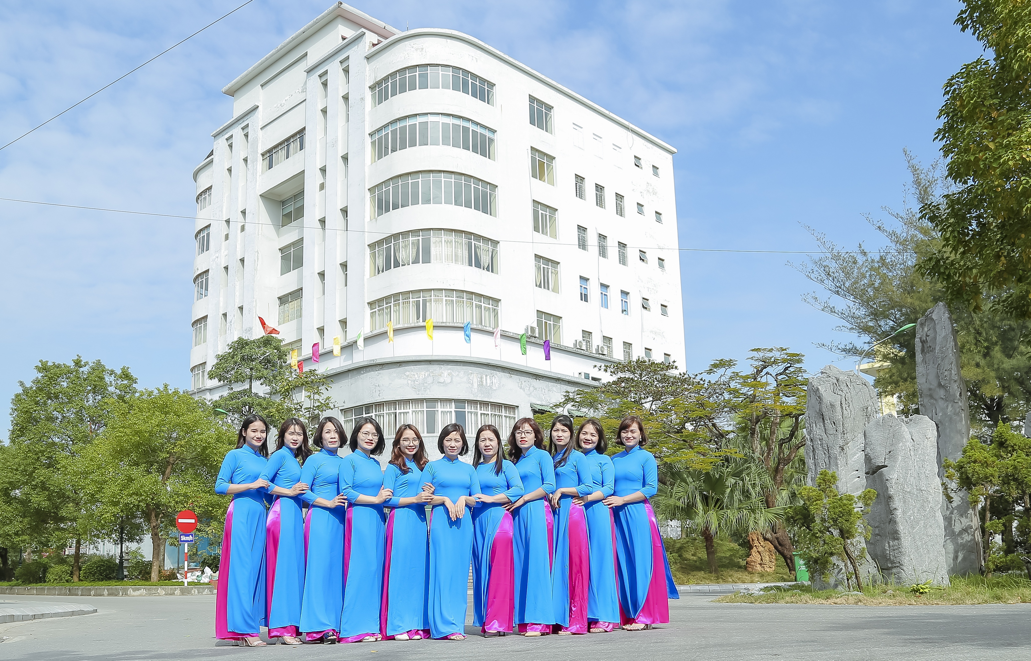 Khoa Công nghệ May - Thời trang và Thẩm mỹ