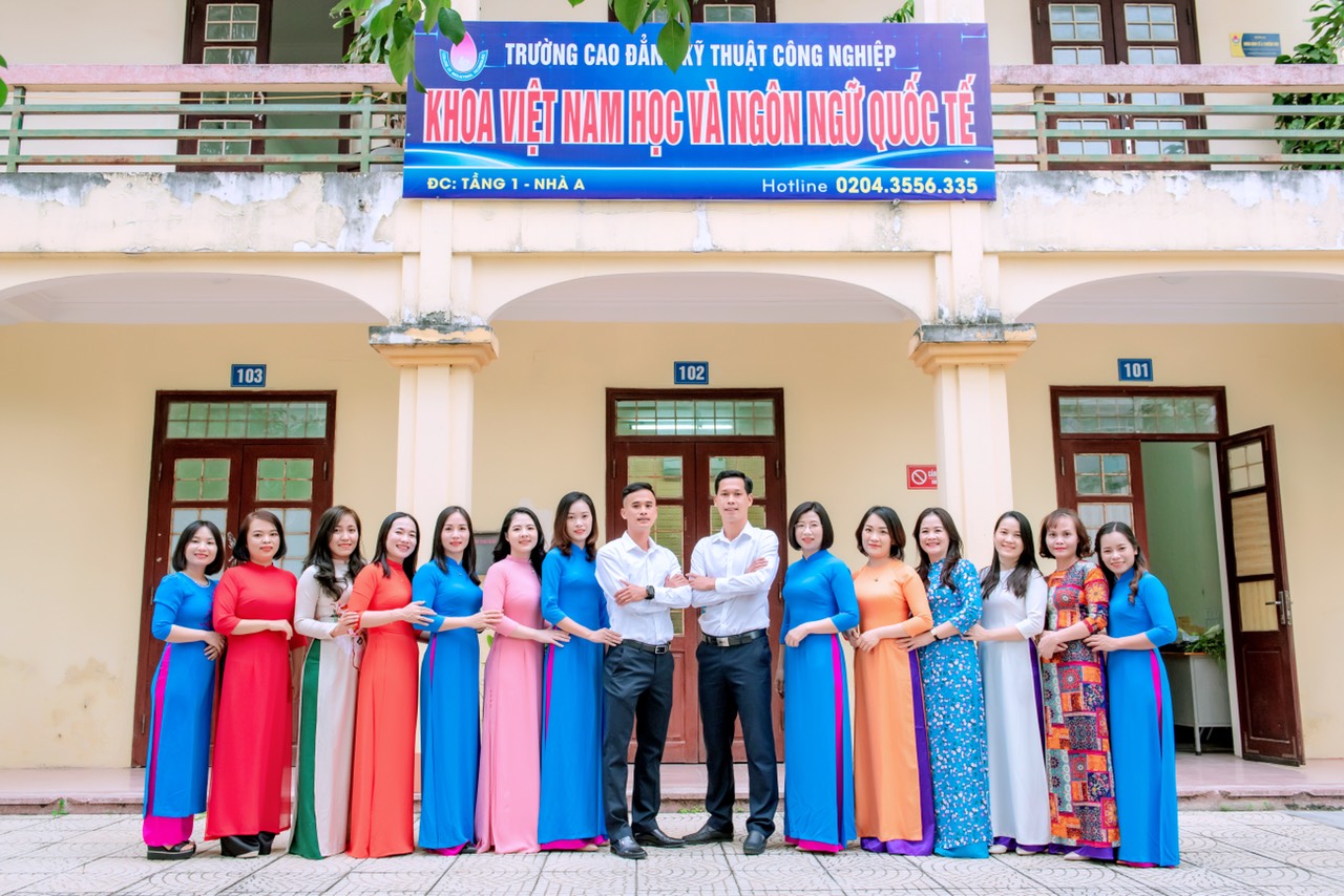Khoa Việt Nam học và Ngôn ngữ quốc tế